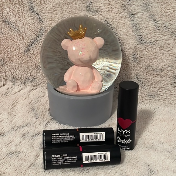 NYX professional makeup Suede - set of 3 lipstick 💄 (brand new and sealed) ☀️🌈 - Picture 4 of 11